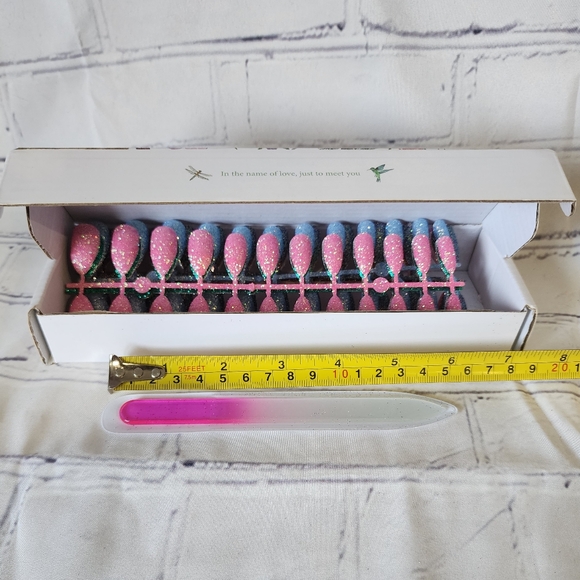 Glitter Nails Set of 8 - Picture 8 of 10